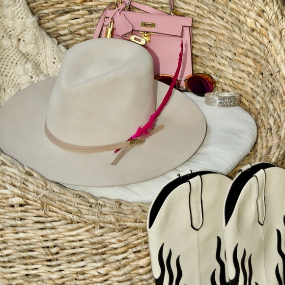 CARMEN WOOL HAT - Picture 13 of 13